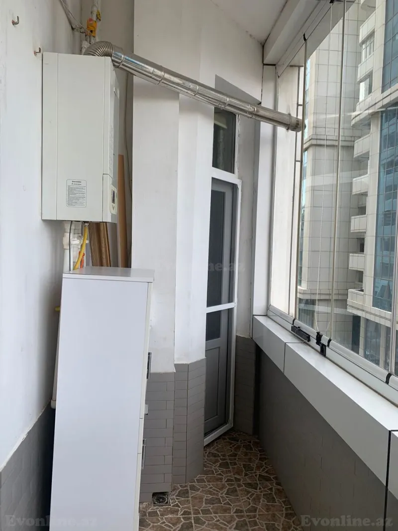 Kirayə verilir 3 otaqlı Mənzil Yeni tikili 135 m² İnşaatçılar m. - şəkil 19