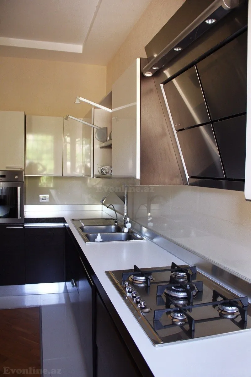 Satılır 6 otaqlı Həyət evi 450 m² Azadlıq prospekti m. - şəkil 10