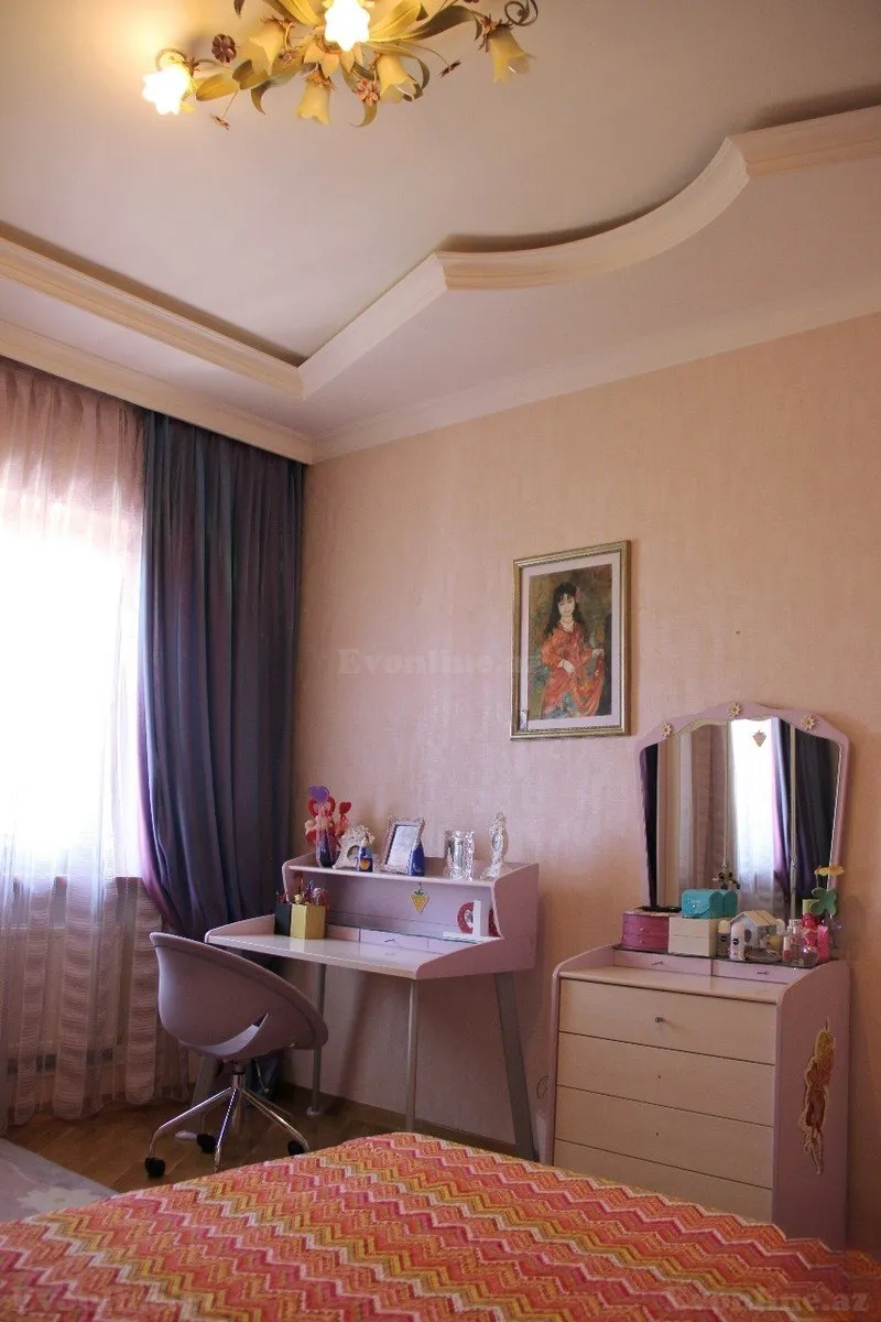 Satılır 6 otaqlı Həyət evi 450 m² Azadlıq prospekti m. - şəkil 16
