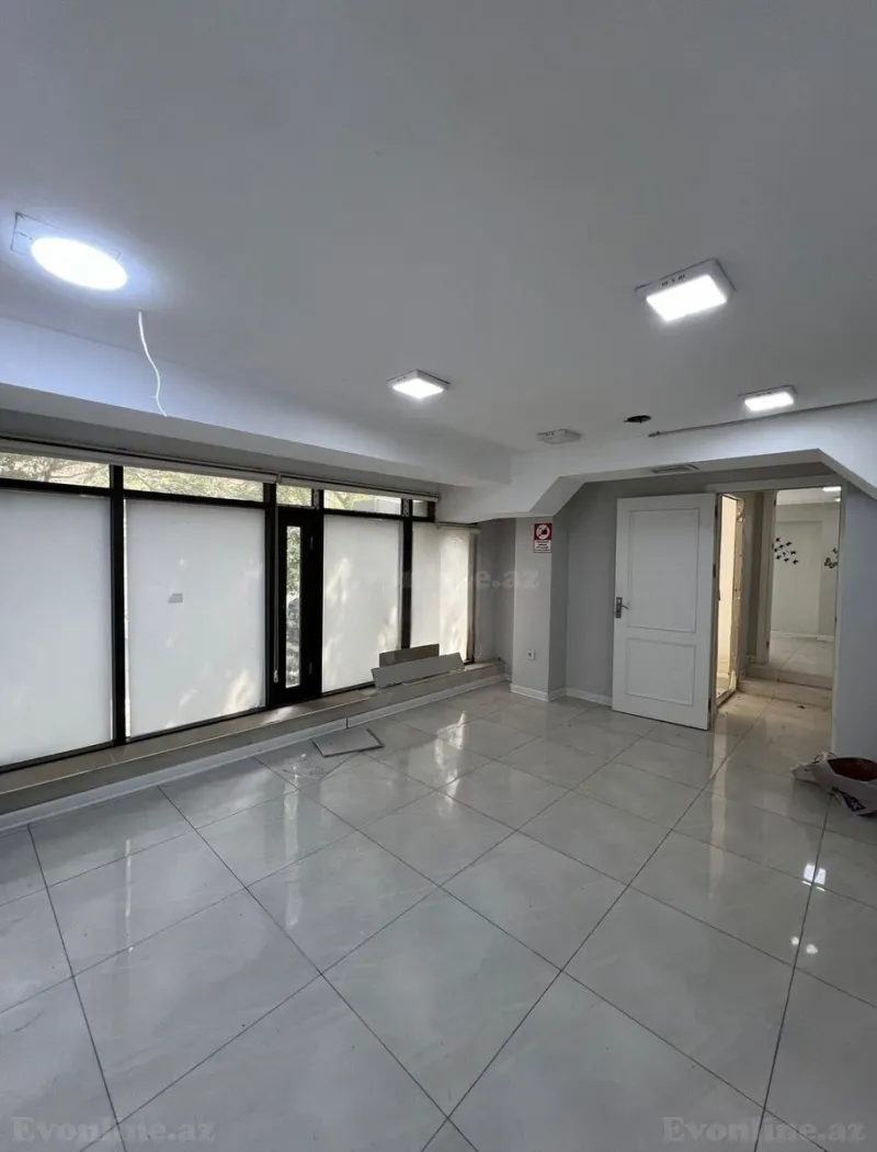 Obyekt 45 m² Nəriman Nərimanov m. Satılır