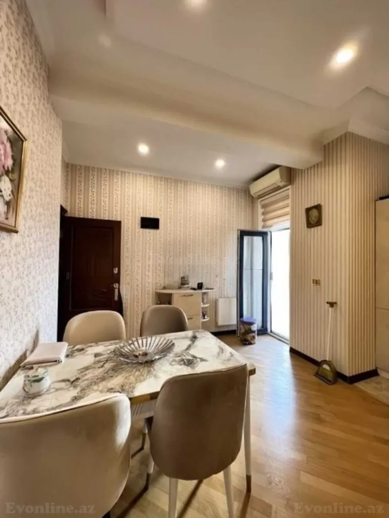 Satılır 4 otaqlı Mənzil Yeni tikili 165 m² Elmlər Akademiyası m. - şəkil 10