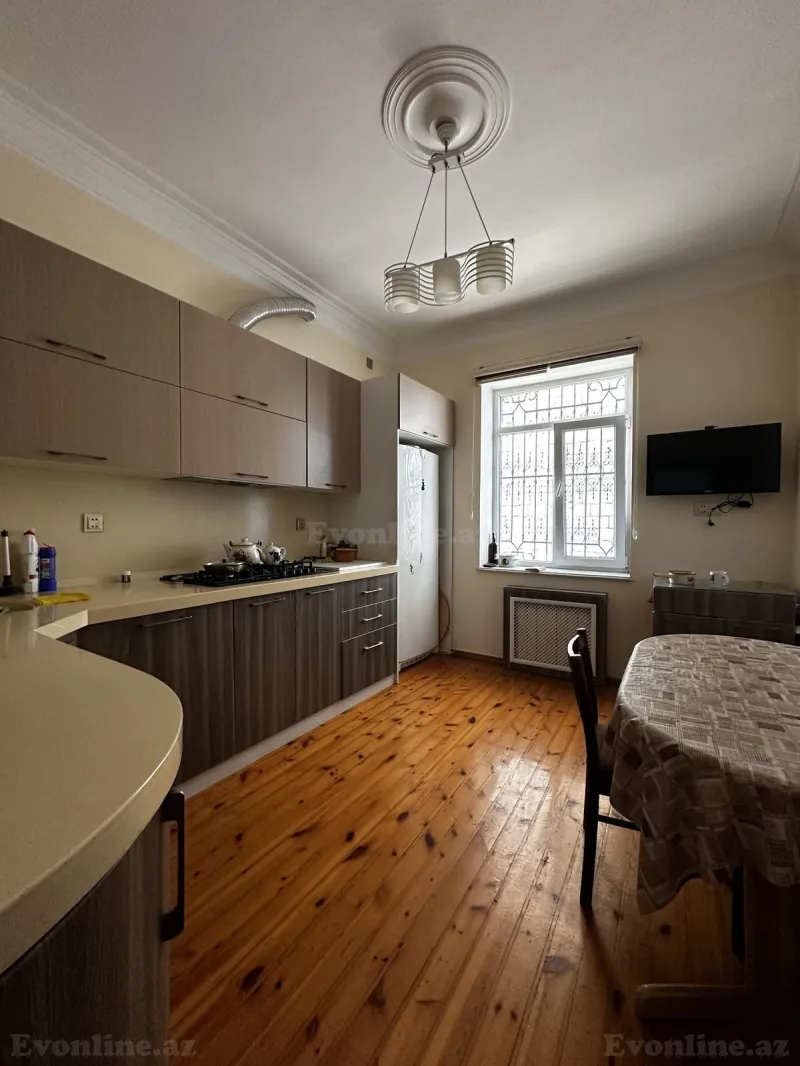 Satılır 5 otaqlı Həyət evi 200 m² Nizami r. - şəkil 24