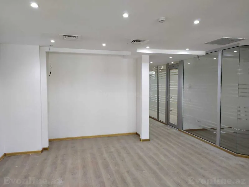 Kirayə verilir Ofis 550 m² 8 Noyabr m. - şəkil 4
