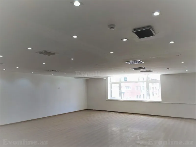 Kirayə verilir Ofis 550 m² 8 Noyabr m. - şəkil 6