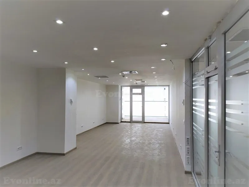 Kirayə verilir Ofis 550 m² 8 Noyabr m. - şəkil 10