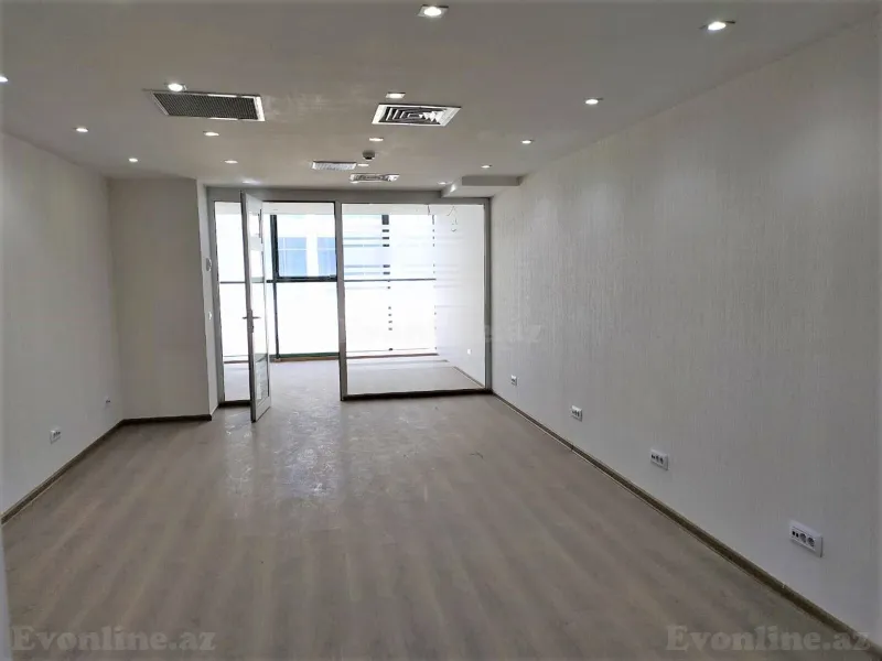 Kirayə verilir Ofis 550 m² 8 Noyabr m. - şəkil 12