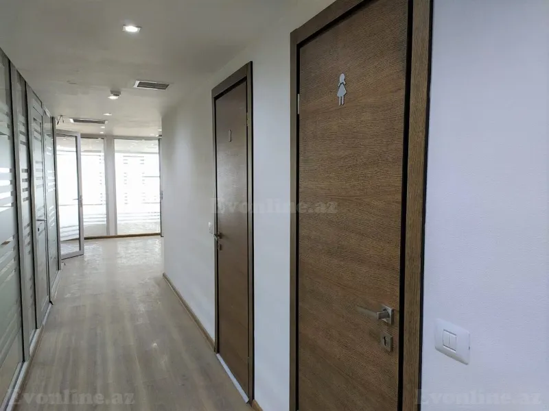 Kirayə verilir Ofis 550 m² 8 Noyabr m. - şəkil 23