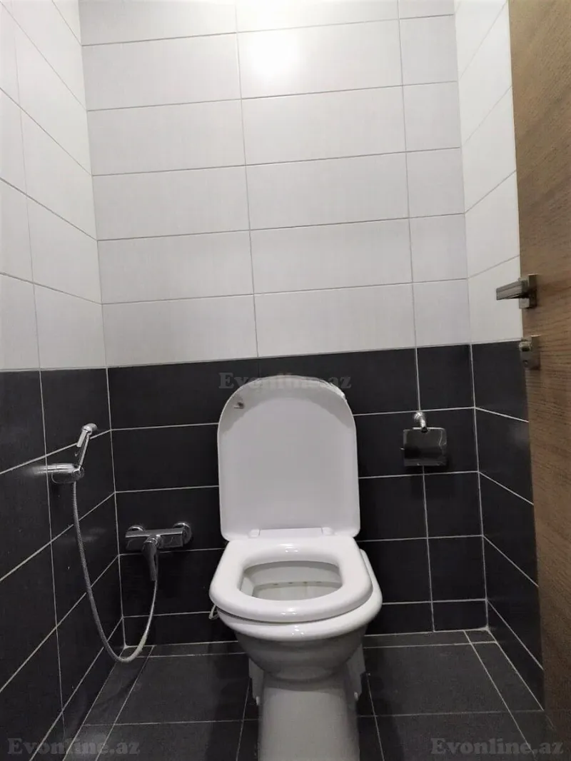 Kirayə verilir Ofis 550 m² 8 Noyabr m. - şəkil 25