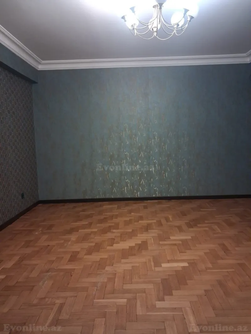 Satılır 5 otaqlı Mənzil Köhnə tikili 190 m² Nizami m. - şəkil 2