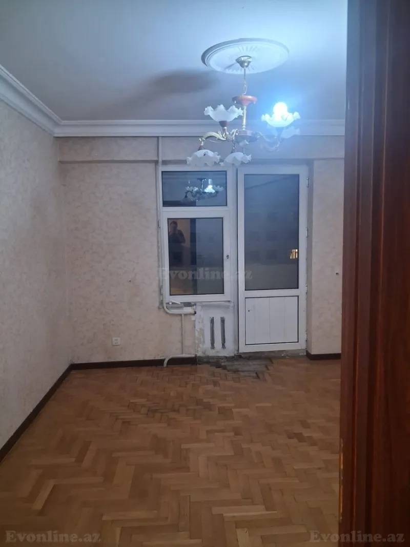 Satılır 5 otaqlı Mənzil Köhnə tikili 190 m² Nizami m. - şəkil 3
