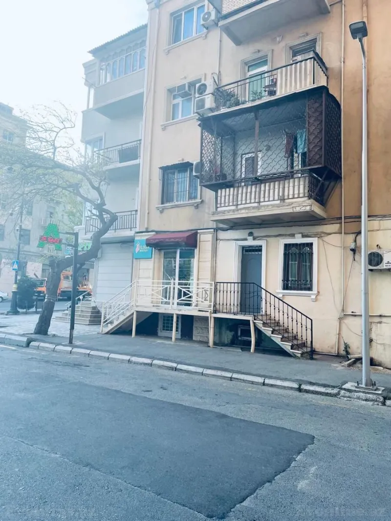 2 otaqlı Mənzil 40 m² 28 May m. Kirayə verilir