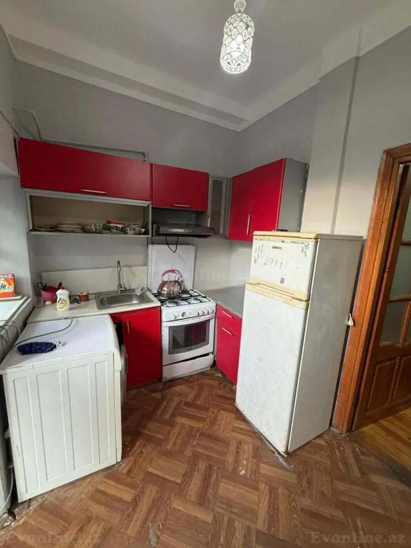 Kirayə verilir 2 otaqlı Mənzil Köhnə tikili 40 m² 28 May m. - şəkil 6