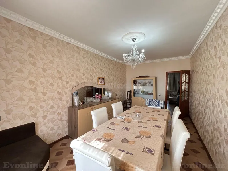 Satılır 5 otaqlı Mənzil Köhnə tikili 110 m² Həzi Aslanov m. - şəkil 3
