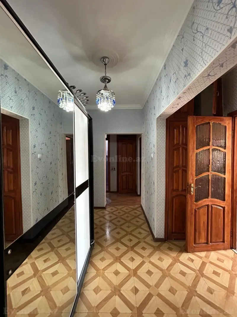 Satılır 5 otaqlı Mənzil Köhnə tikili 110 m² Həzi Aslanov m. - şəkil 4