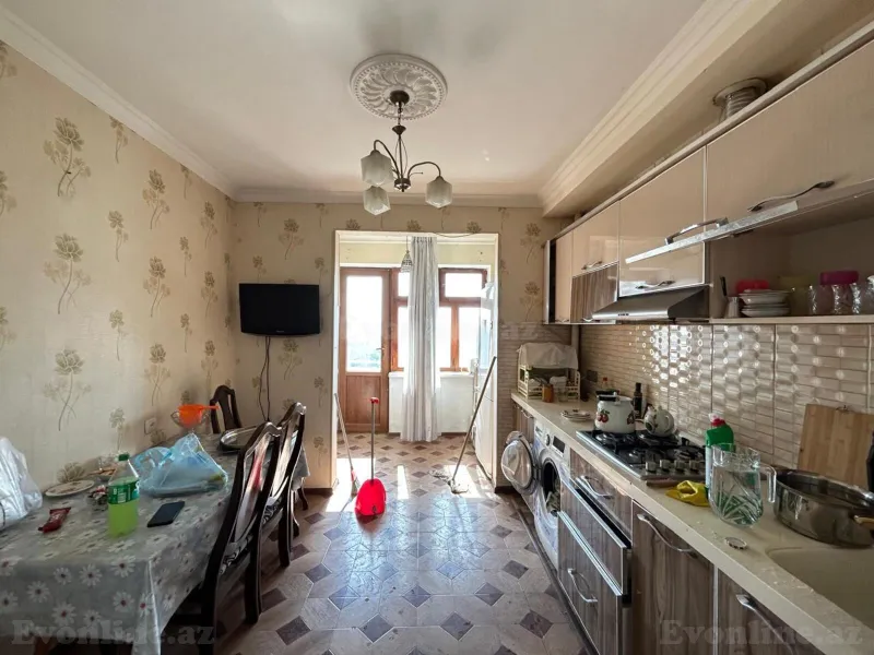 Satılır 5 otaqlı Mənzil Köhnə tikili 110 m² Həzi Aslanov m. - şəkil 7