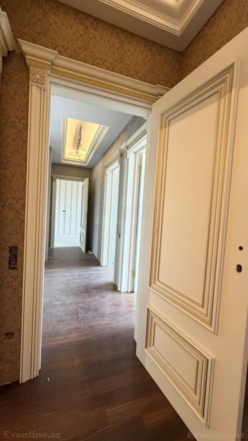 Satılır 4 otaqlı Mənzil Yeni tikili 200 m² 28 May m. - şəkil 13
