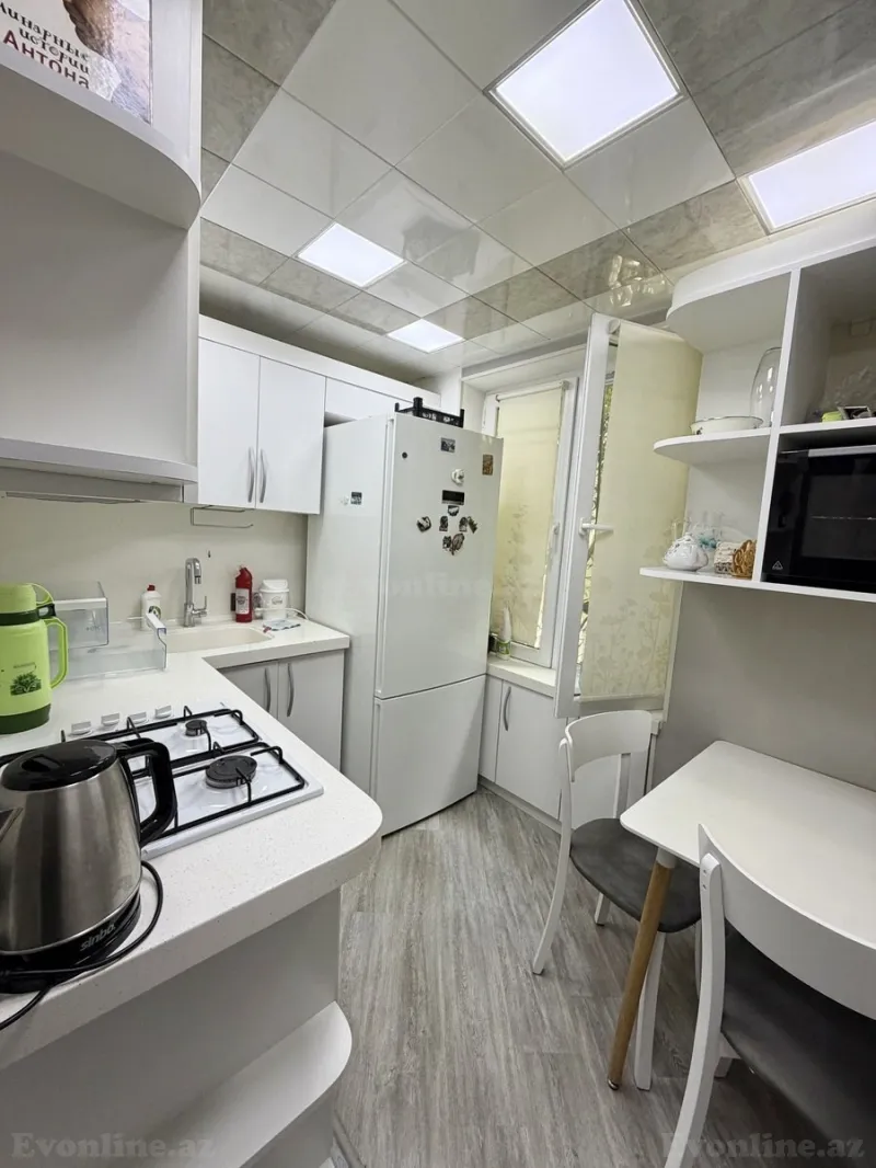 Kirayə verilir 2 otaqlı Mənzil Köhnə tikili 55 m² Elmlər Akademiyası m. - şəkil 7