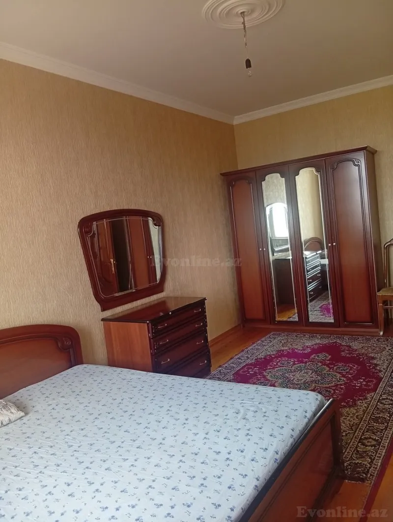 Kirayə verilir 3 otaqlı Mənzil Yeni tikili 130 m² Memar Əcəmi m.