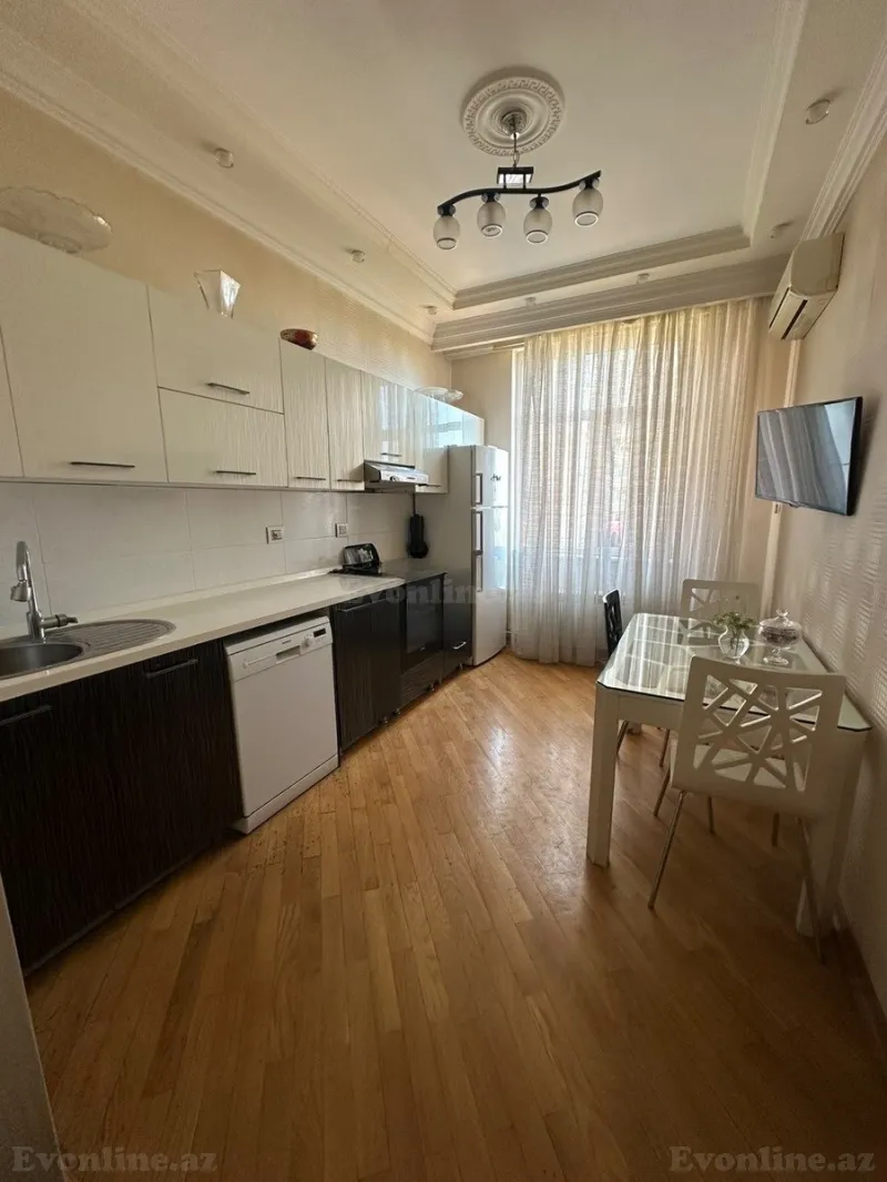 Kirayə verilir 3 otaqlı Mənzil Yeni tikili 120 m² 8 Noyabr m. - şəkil 8