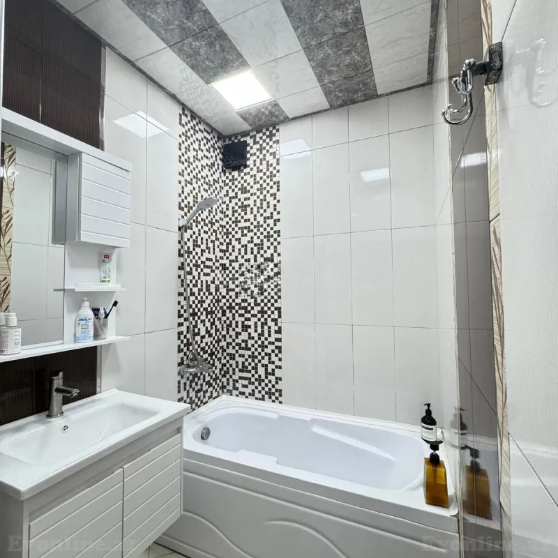 Satılır 3 otaqlı Mənzil Köhnə tikili 65 m² Memar Əcəmi m. - şəkil 8