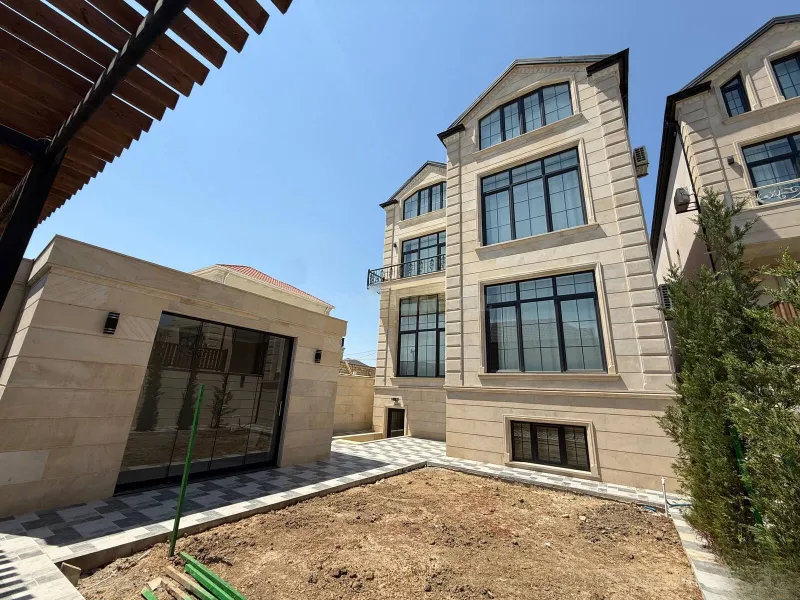 6 otaqlı Həyət evi 520 m² Badamdar Satılır