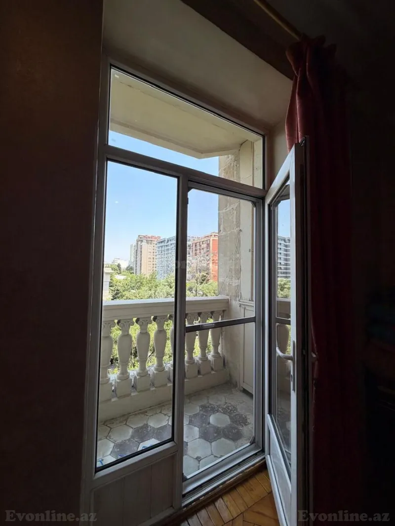 Satılır 3 otaqlı Mənzil Köhnə tikili 75 m² Nəsimi r. - şəkil 9