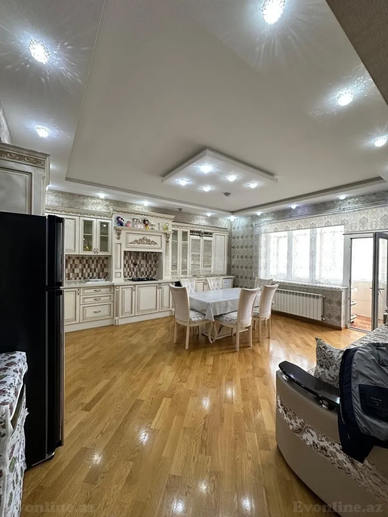 3 otaqlı Mənzil 155 m² 20 Yanvar m. Satılır