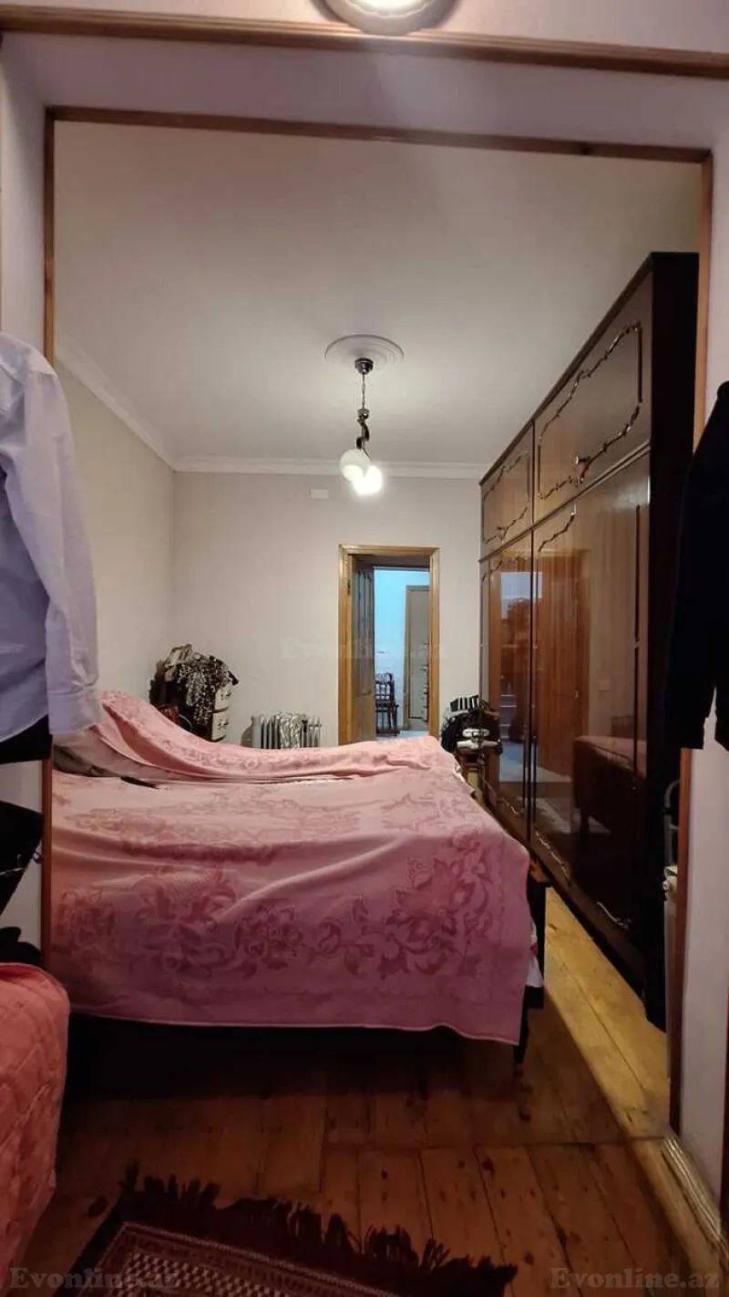Satılır 3 otaqlı Mənzil Köhnə tikili 90 m² Nəsimi m. - şəkil 4