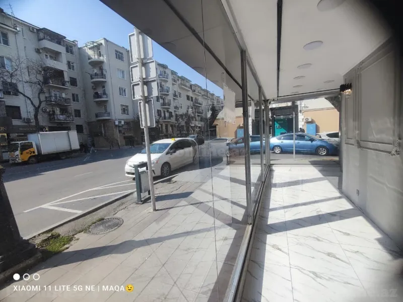 Kirayə verilir Obyekt 130 m² 28 May m.