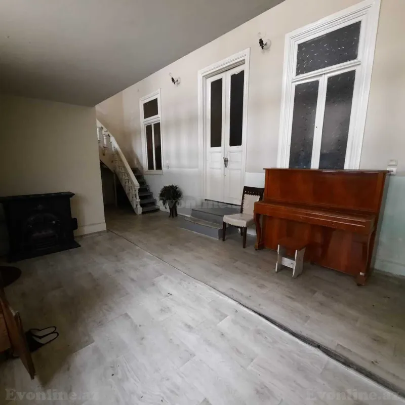 Kirayə verilir 3 otaqlı Həyət evi 150 m² 28 May m. - şəkil 2
