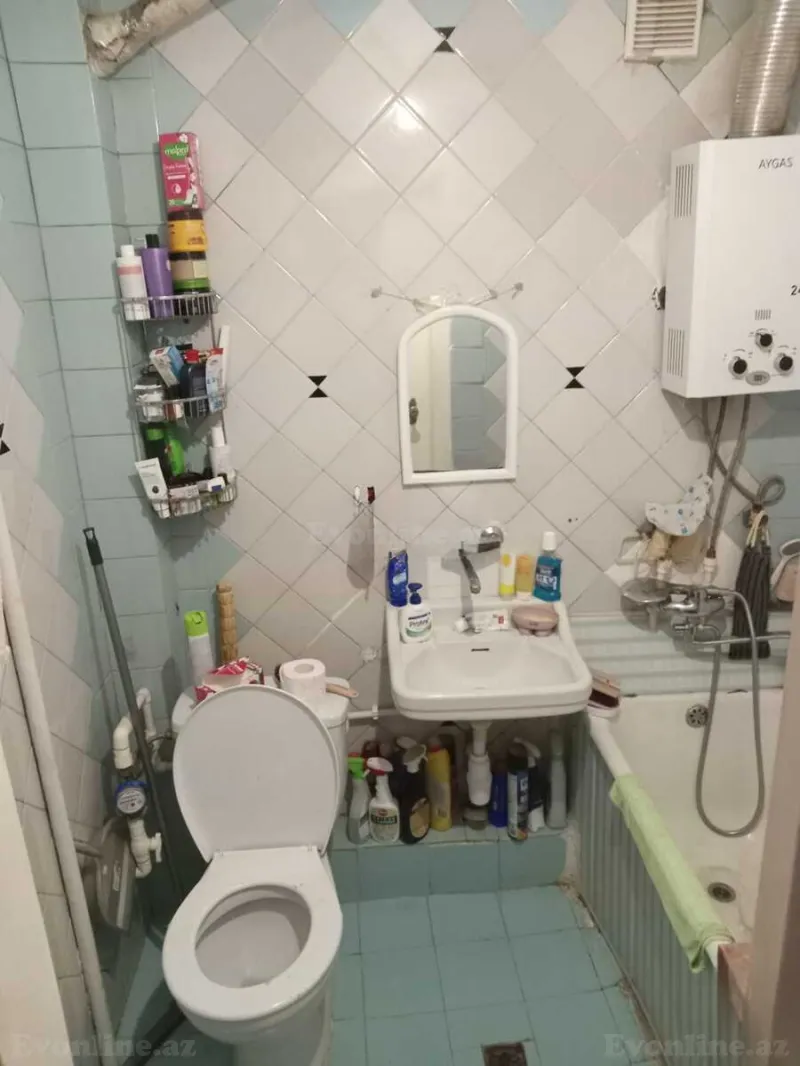 Satılır 3 otaqlı Mənzil Köhnə tikili 75 m² Nəsimi r. - şəkil 9