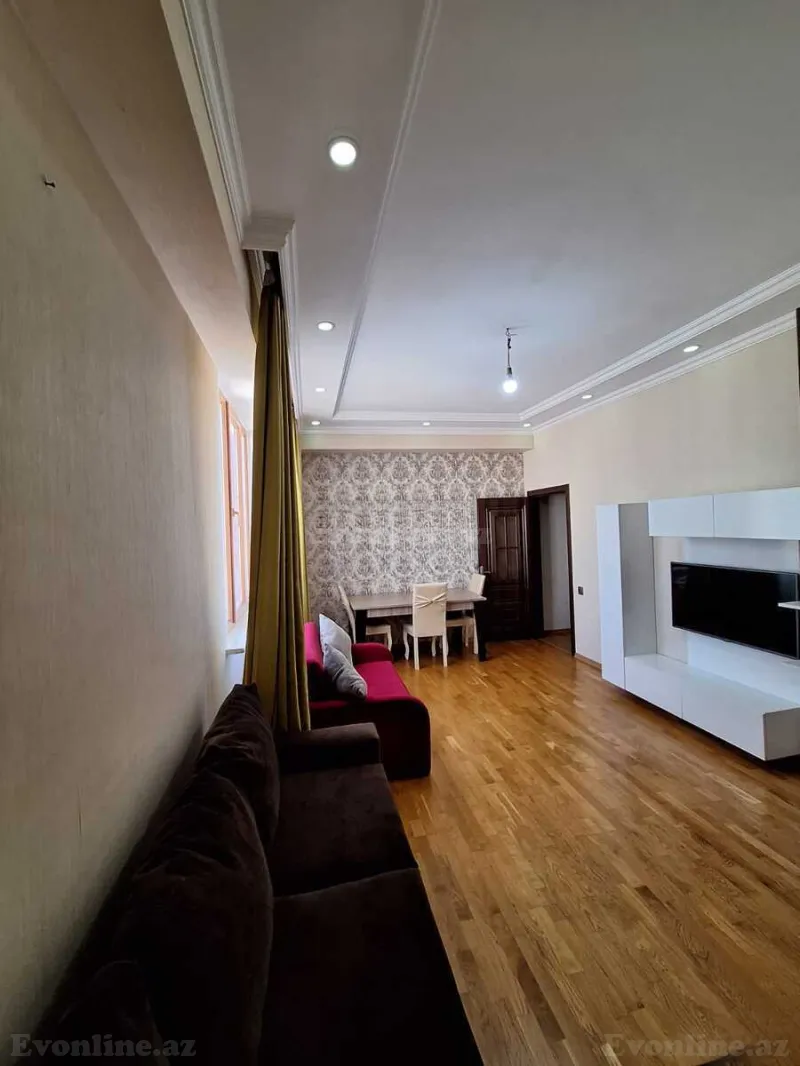 2 otaqlı Mənzil 70 m² Qara Qarayev m. Kirayə verilir