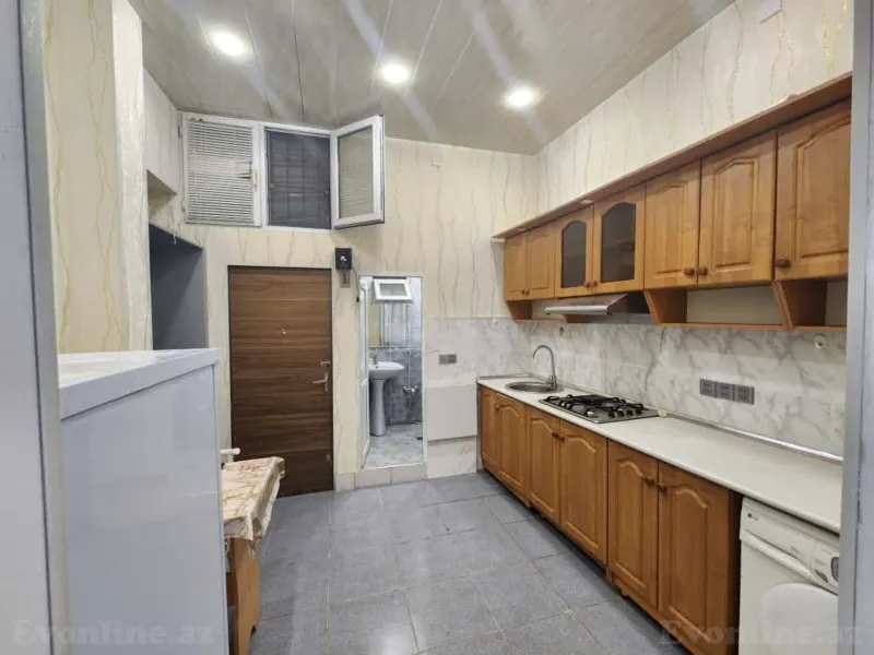 Kirayə verilir 1 otaqlı Mənzil Köhnə tikili 30 m² Sahil m. - şəkil 3