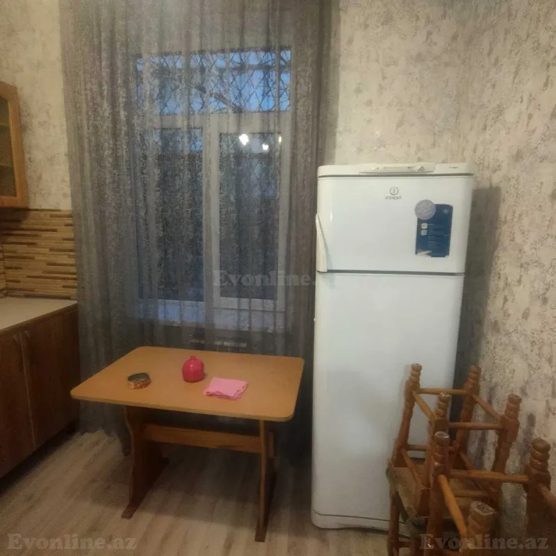 Kirayə verilir 2 otaqlı Mənzil Köhnə tikili 60 m² Qara Qarayev m. - şəkil 9