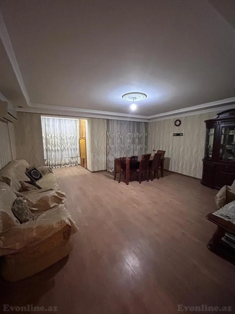 Satılır 3 otaqlı Mənzil Köhnə tikili 80 m² Sumqayıt