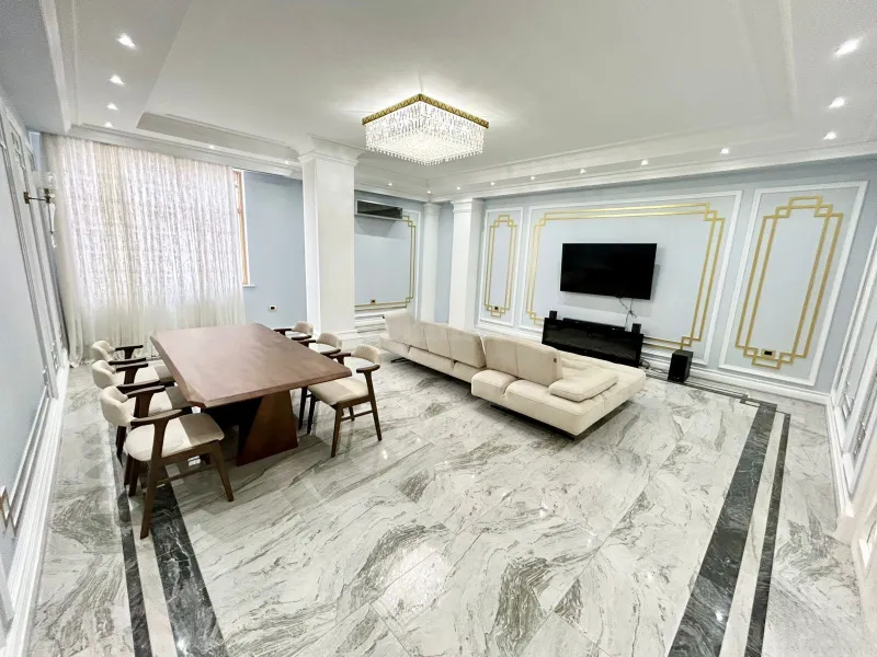 4 otaqlı Mənzil 180 m² 28 May m. Kirayə verilir