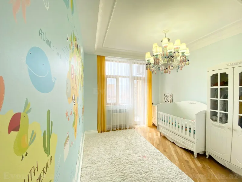 Kirayə verilir 4 otaqlı Mənzil Yeni tikili 180 m² 28 May m. - şəkil 9