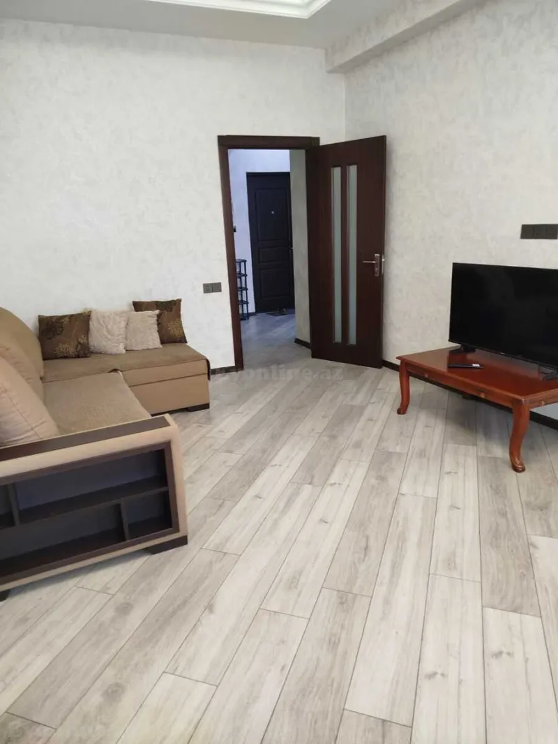 3 otaqlı Mənzil 90 m² İnşaatçılar m. Kirayə verilir