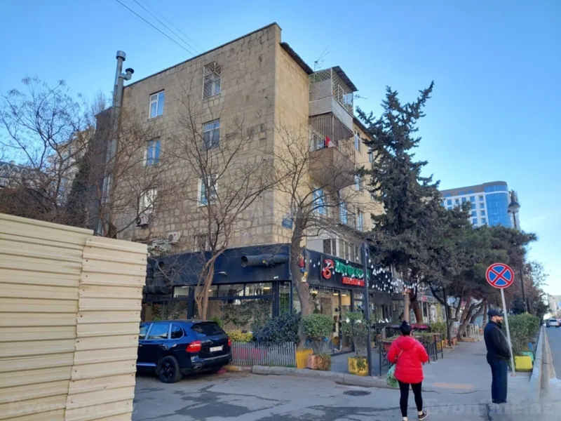 Kirayə verilir 2 otaqlı Mənzil Köhnə tikili 50 m² Nəsimi r. - şəkil 2