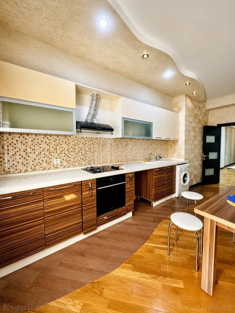 Kirayə verilir 3 otaqlı Mənzil Yeni tikili 120 m² İnşaatçılar m. - şəkil 5