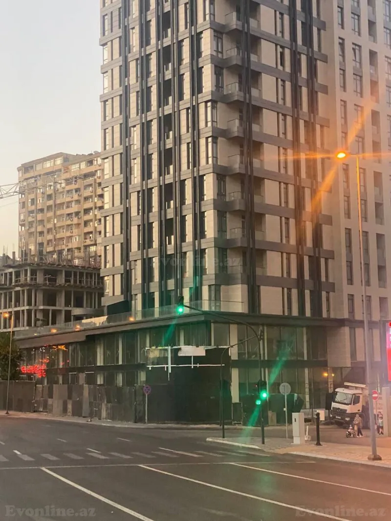 Satılır 4 otaqlı Mənzil Yeni tikili 220 m² Nizami m. - şəkil 3
