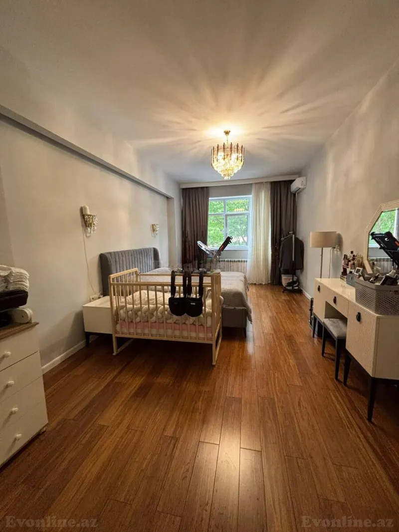 Satılır 3 otaqlı Mənzil Yeni tikili 130 m² Elmlər Akademiyası m. - şəkil 5