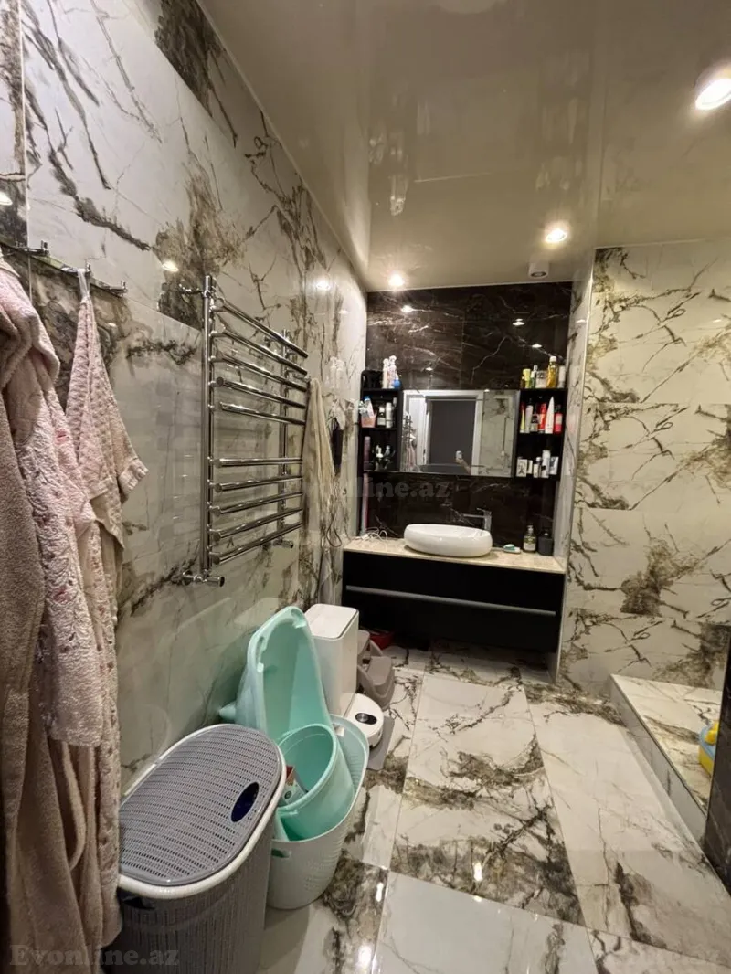 Satılır 3 otaqlı Mənzil Yeni tikili 130 m² Elmlər Akademiyası m. - şəkil 14