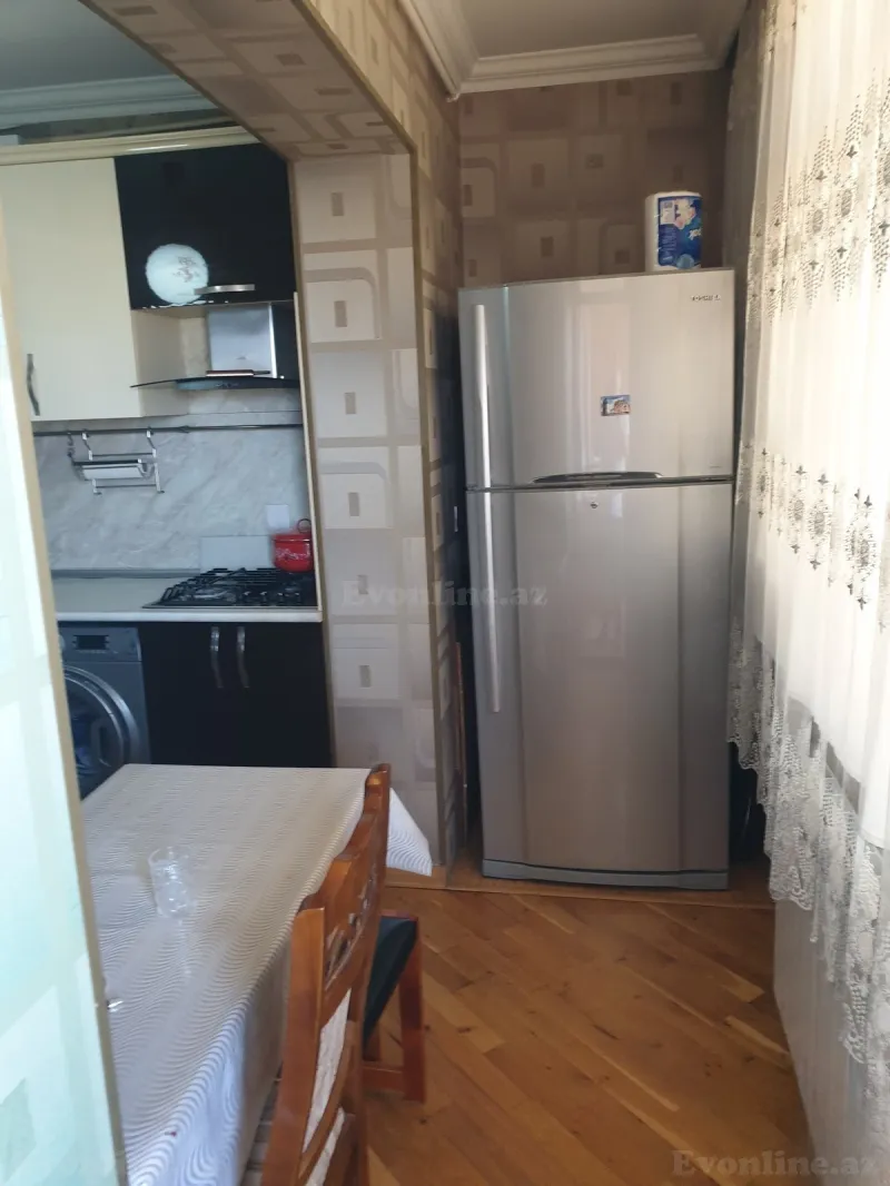 Satılır 3 otaqlı Mənzil Köhnə tikili 80 m² Yeni Günəşli - şəkil 3