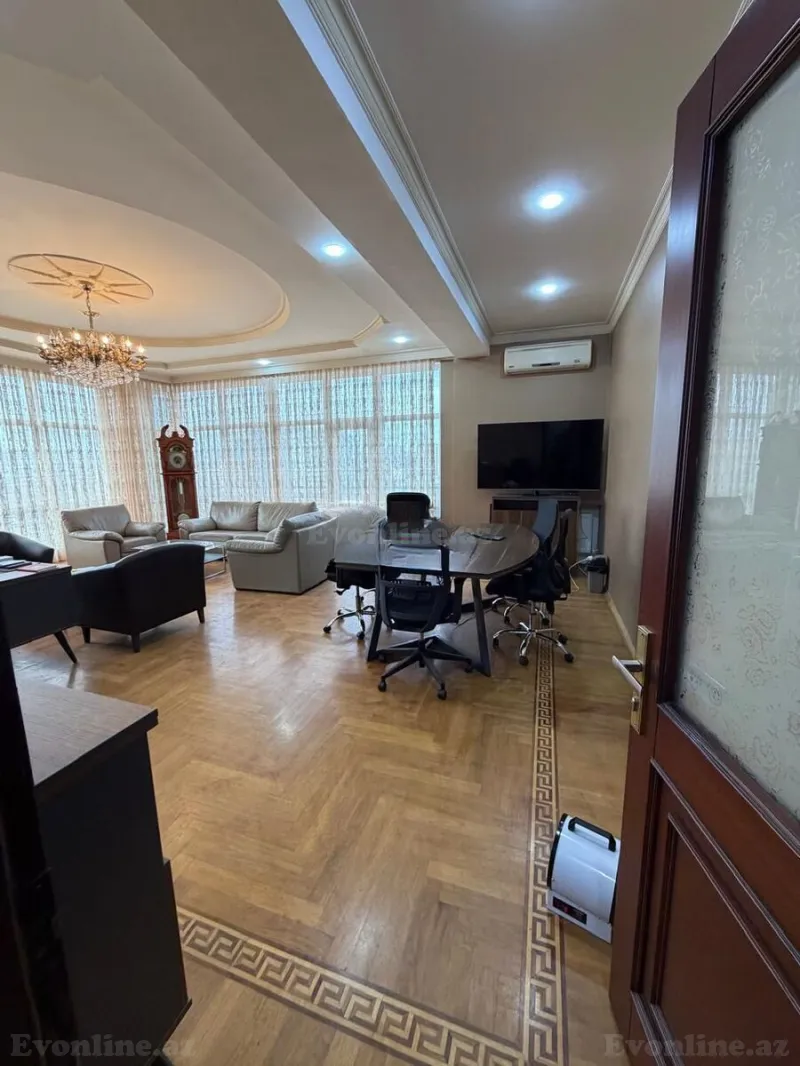 Kirayə verilir Ofis 250 m² 28 May m. - şəkil 2