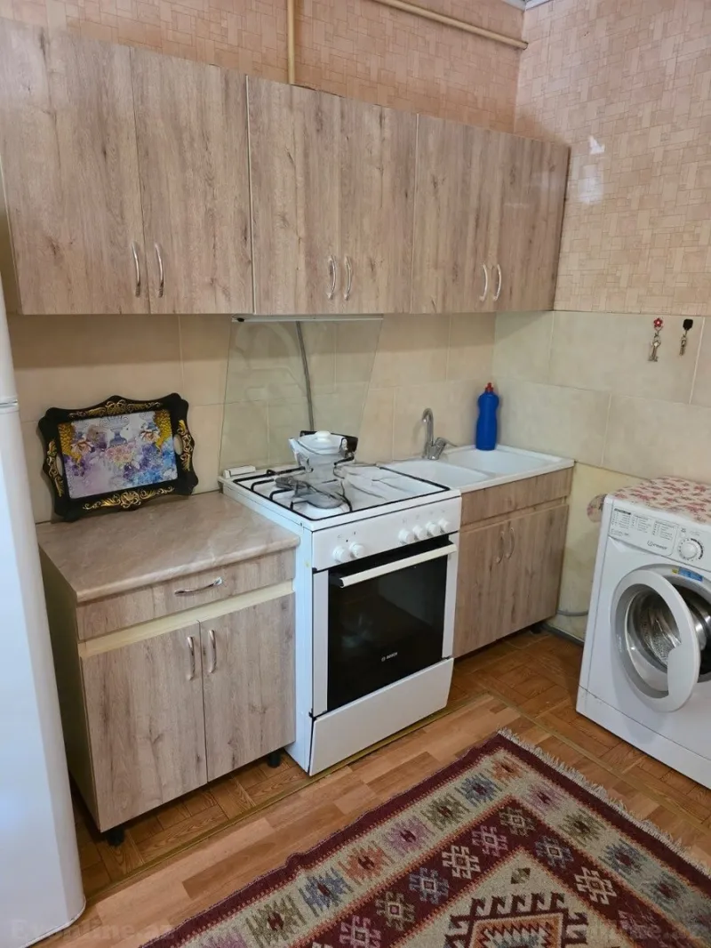 Kirayə verilir 3 otaqlı Mənzil Köhnə tikili 85 m² Əhmədli m. - şəkil 5