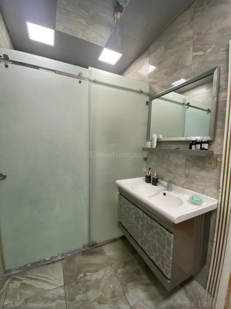 Satılır 2 otaqlı Mənzil Köhnə tikili 57 m² Memar Əcəmi m. - şəkil 4