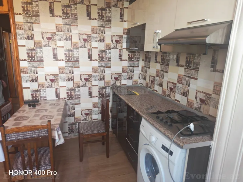 Kirayə verilir 2 otaqlı Mənzil Köhnə tikili 60 m² Əhmədli m.