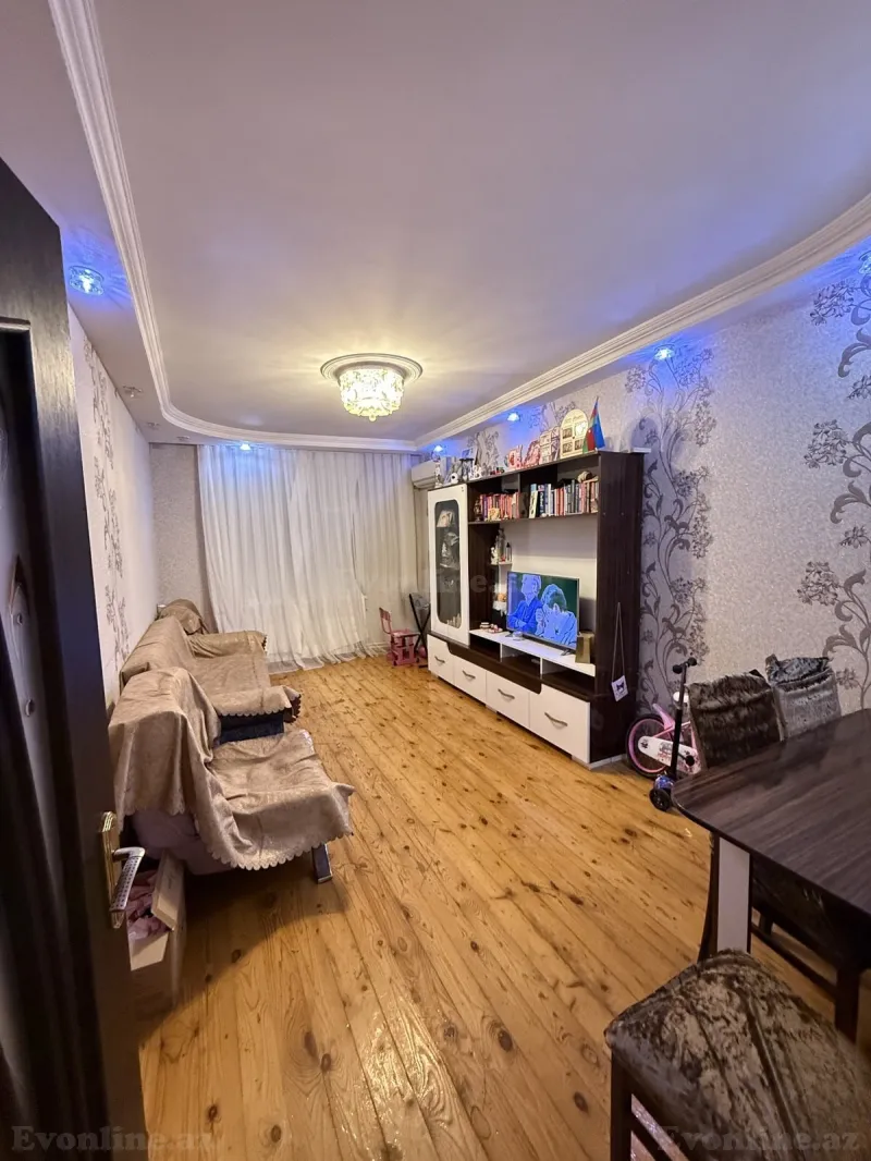 Satılır 3 otaqlı Mənzil Köhnə tikili 52 m² Xalqlar Dostluğu m. - şəkil 2