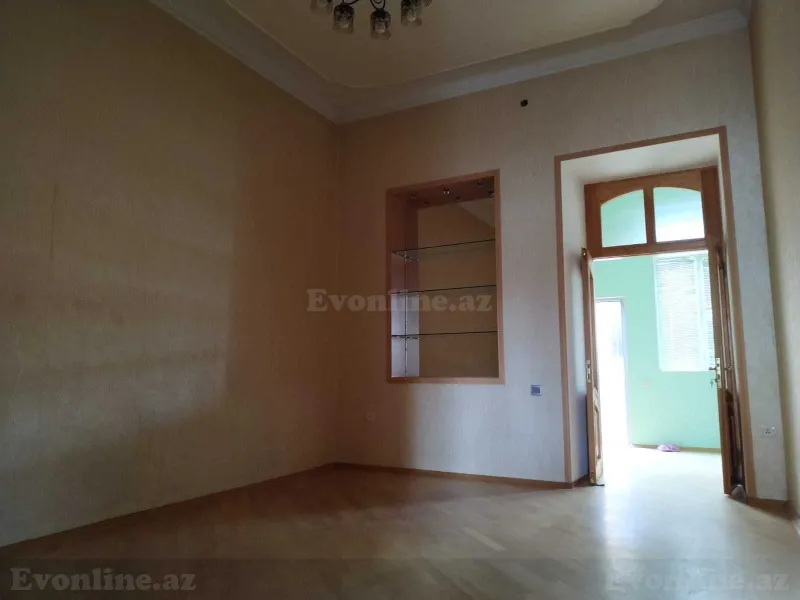 Satılır 2 otaqlı Mənzil Köhnə tikili 60 m² 28 May m. - şəkil 3